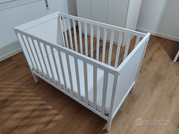 lettino e armadio neonati di Ikea 