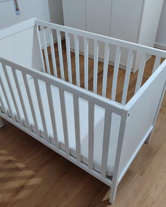 lettino e armadio neonati di Ikea 