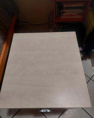 Comodino per letto con 3 cassetti spaziosi