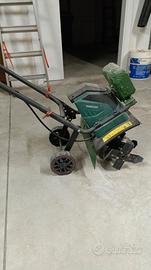 Piccola zappetta elettrica per giardinaggio 