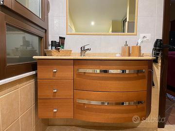 Mobile bagno sospeso con lavabo