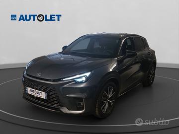 Lexus LBX Hybrid 4WD Cool