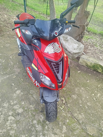 Aprilia SR 50 Factory 50 R LEGGI BENE