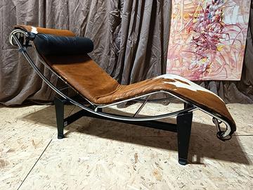 Chaise Lounge LC4 in pelo pezzato MDF Italia