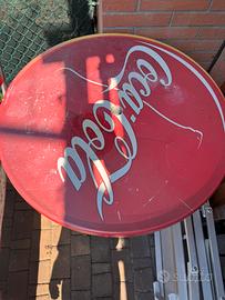 Tavolo coca cola  con sgabelli