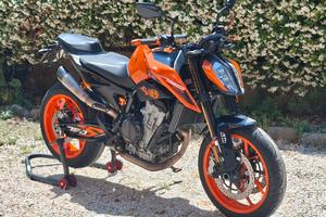 Duke 790 105cv TECH PACK + accessori 2020 KTM