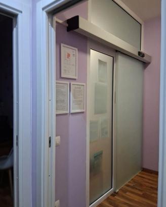 PORTA SCORREVOLE AUTOMATICA DA INTERNO