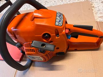 Motosega arancione husquvarna 240 x torx