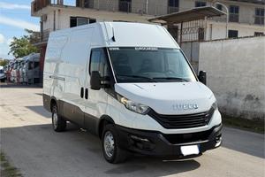 Daily 35s14 furgone p medio 2023 km 18mila
