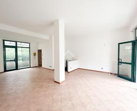 NEGOZIO A LISSONE