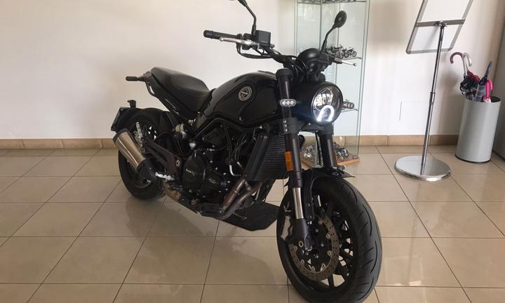 Altro Benelli Leoncino 500