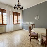 Trilocale al primo piano in zona comoda ai servizi