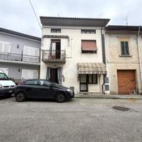 CASA SEMINDIPENDENTE A SERRAVALLE PISTOIESE