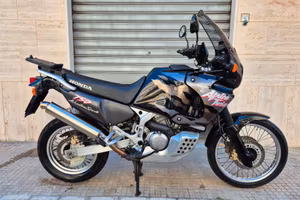 Africa Twin xrv 750  1998 solo 33.000 km