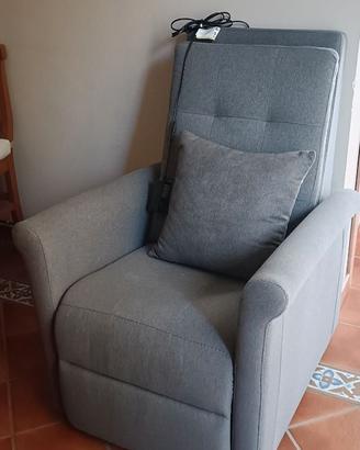 POLTRONA RECNINABILE ORTOPEDICA CON ALZAPERSONA
