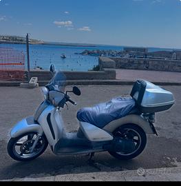 Scarabeo 200