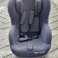 seggiolino per bimbi in  auto