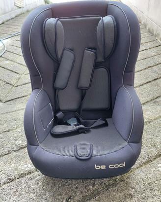 seggiolino per bimbi in  auto