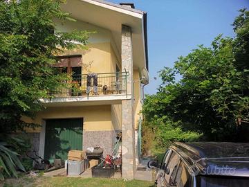 Villa Indipendente Panoramica con Giardino a Caste