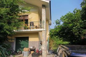 Villa Indipendente Panoramica con Giardino a Caste