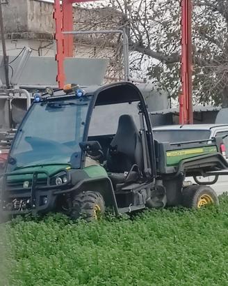JOHN DEERE Gator con motore nuovo