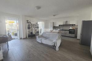 Appartamento con spazio esterno e box.