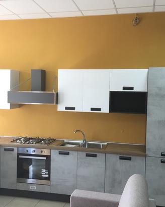 Cucina nuova da esposizione