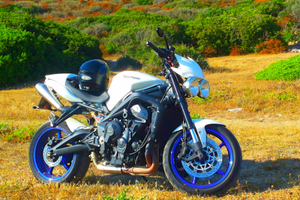 Triumph street triple R - UNICA ultima fari tondi