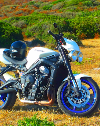 Triumph street triple R - UNICA ultima fari tondi