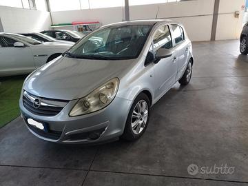 Opel Corsa 1.2 5 porte Cosmo