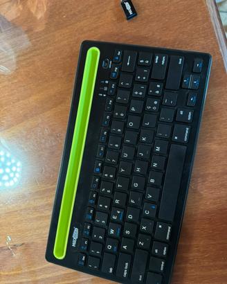 Tastiera con cavo usb per tablet o pc