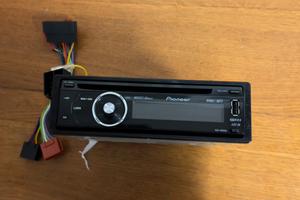 Autoradio Pioneer DEH-4000UB pari al nuovo!