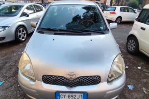 Toyota Yaris benzina 3p