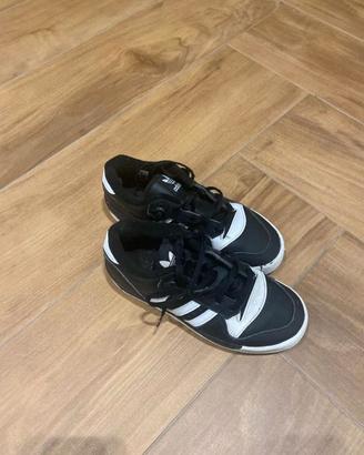Scarpe adidas