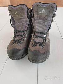 Scarponi da trekking scarpa