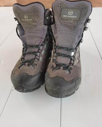 Scarponi da trekking scarpa