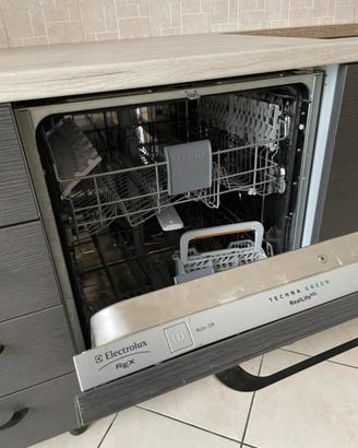 Lavastoviglie Electrolux XXL - 14 coperti