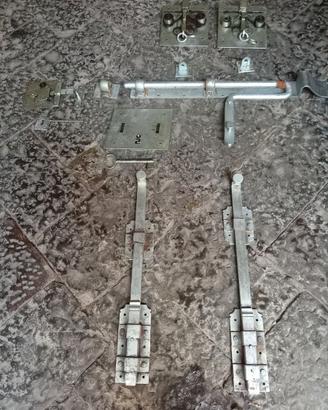 Serramenti per portoni antichi in legno