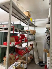 Scaffalature più materiali