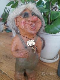 Troll nyform 704 con tag