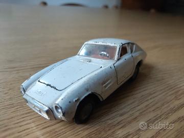 Fiat 1500 politoys 1/43