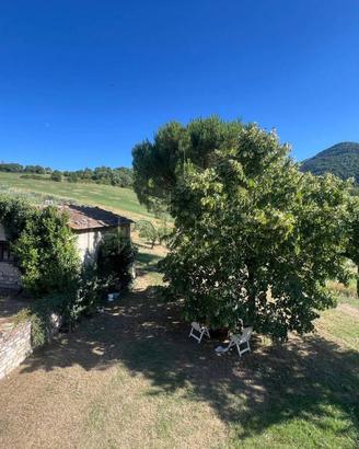 Appartamento di 80 m² con 2 locali e box auto a Um