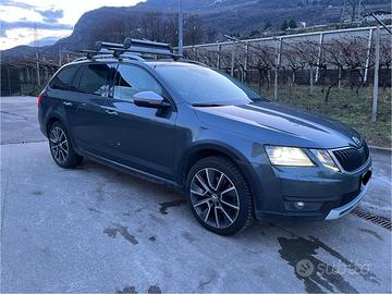 SKODA OCTAVIA SCOUT (DSG/4x4)