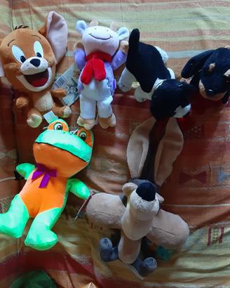 PELUCHE WILLY COYOTE PIGGY TOM E JERRY ecc