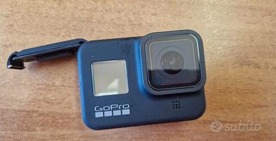 GoPro Hero 8 Black + 3 batterie + accessori