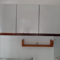 Pensili cucina anni 60 con bordo in legno teak