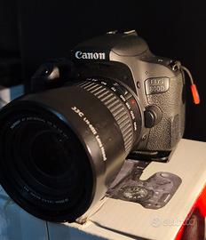 Canon 800D con tutto il suo corredo