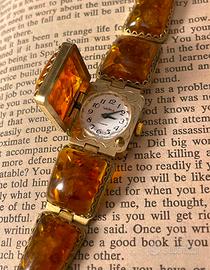 Orologio vintage Chaika con ambra del Baltico 1970