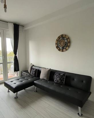Divano letto in ecopelle nero