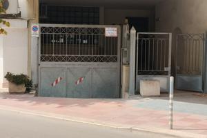 Grottaglie centro - Box Auto 17 mq